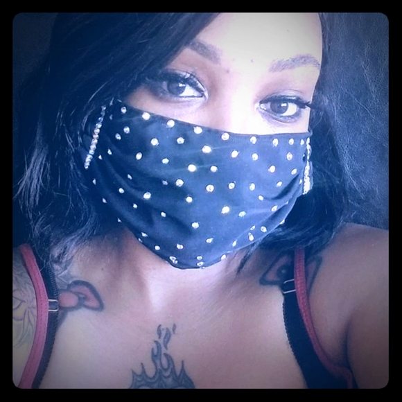 Face mask - Picture 1 of 1